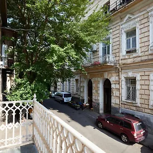 https://mates-apartment.alltbilisihotels.com