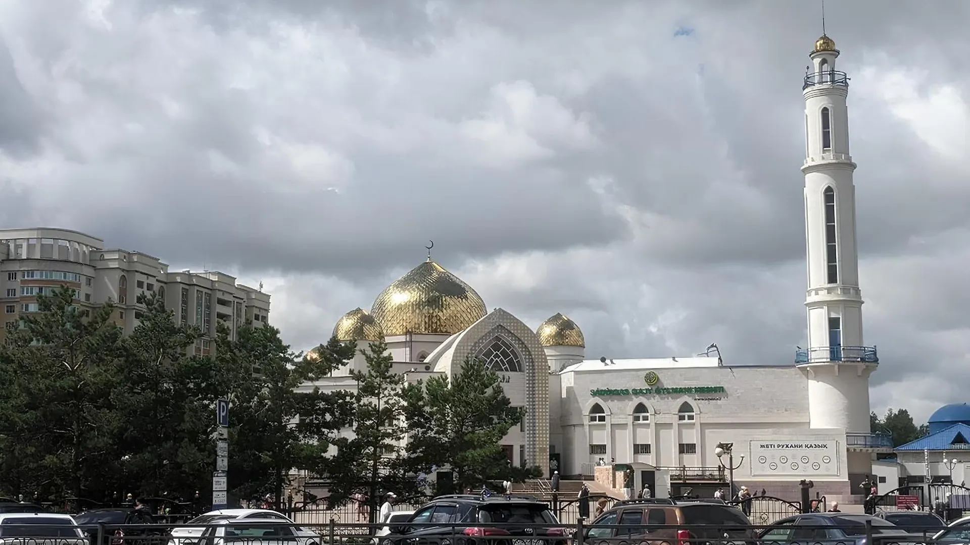 Апартаменты 3Х Комнатная Квартира В Астане Астана
